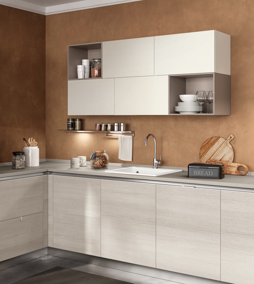 Moderni keittiö vaaleilla sävyillä